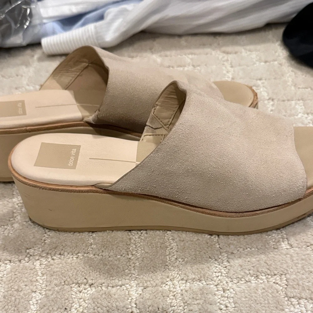 Dolce vita Cream “Freta” Platform Slide Sandals